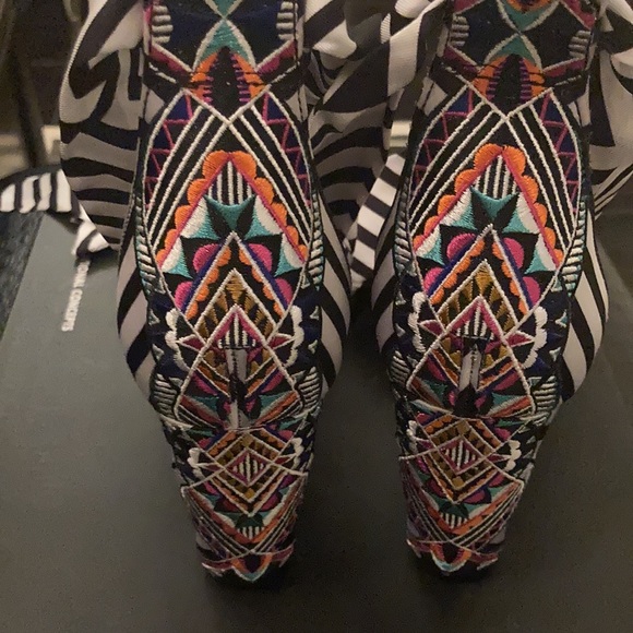 INC International Concepts tie up heels - Picture 2 of 8